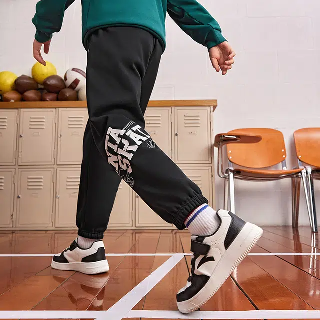 安踏儿童 字母中腰舒适透气百搭加绒保暖束脚针织运动裤 梦幻黑青少年