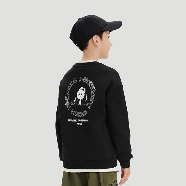 安踏儿童 字母卡通动漫圆领舒适透气运动卫衣 梦幻黑青少年