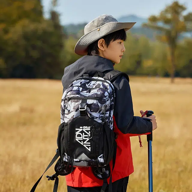 安踏儿童 大容量防泼水轻便 织物 双肩包 常规 青少年 黑色满印