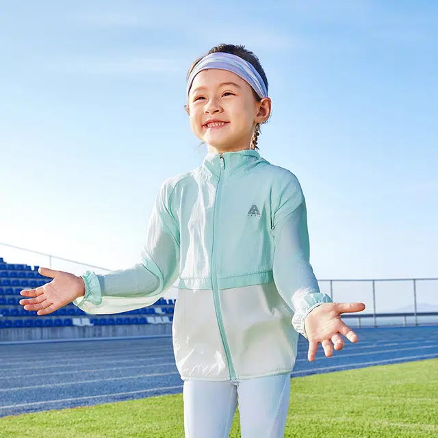 儿童款 安踏儿童 小光甲 撞色拼接长袖连帽防晒服 巡游绿