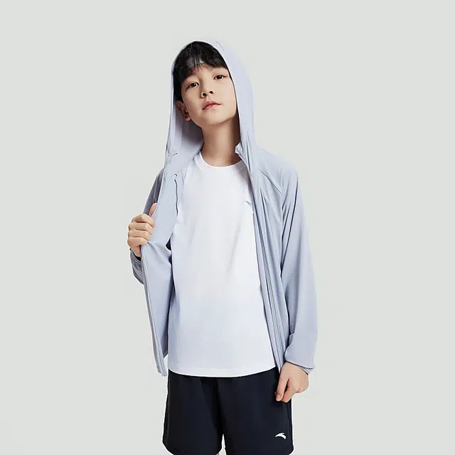 儿童款 安踏儿童 小光甲 纯色拉链连帽运动长袖防晒服 雾灰