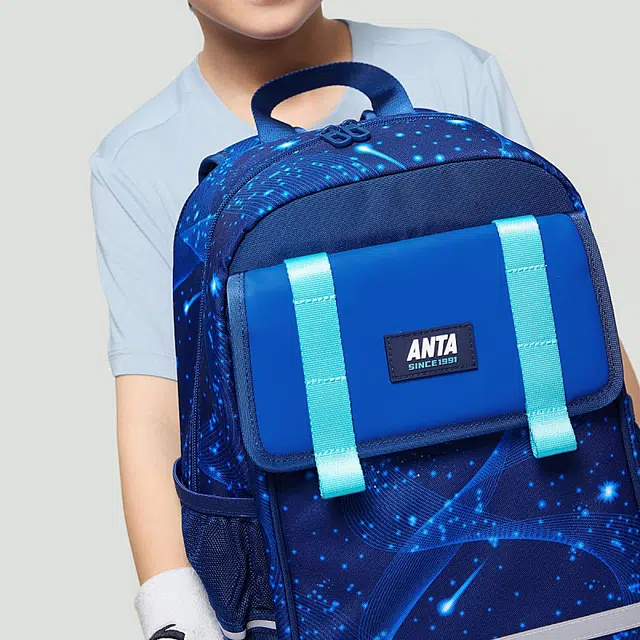 安踏儿童 轻量潮流时尚大容量双肩书包 织物 学生包 儿童款 多色