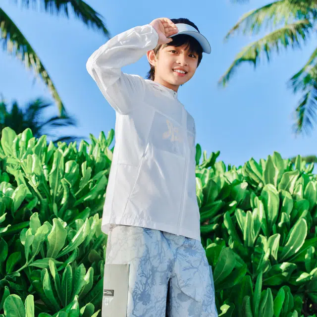 儿童款 安踏儿童 小光甲 撞色拼接长袖舒适连帽防晒服 纯净白