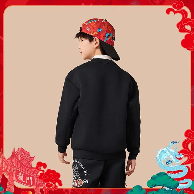 安踏儿童 新年款 初登龙门 卡通字母印花圆领长袖卫衣 儿童款 梦幻黑