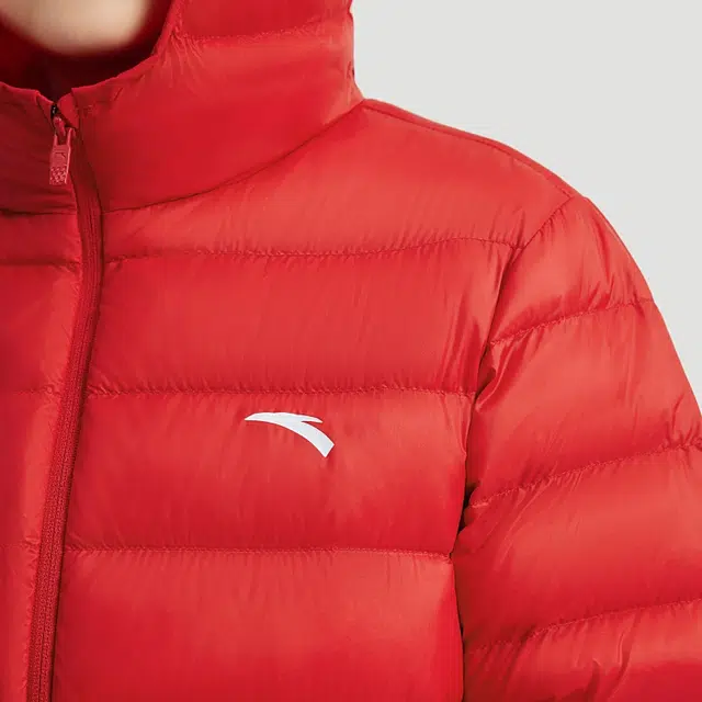 青少年 安踏儿童 轻暖系列 连帽舒适柔软羽绒服 经典红色