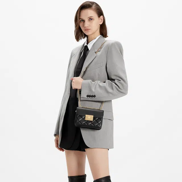 CHARLESKEITH BlackIvory