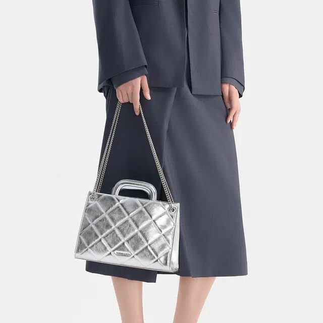 CHARLES&KEITH CK Quilted Chain Crossbody Bag Medium