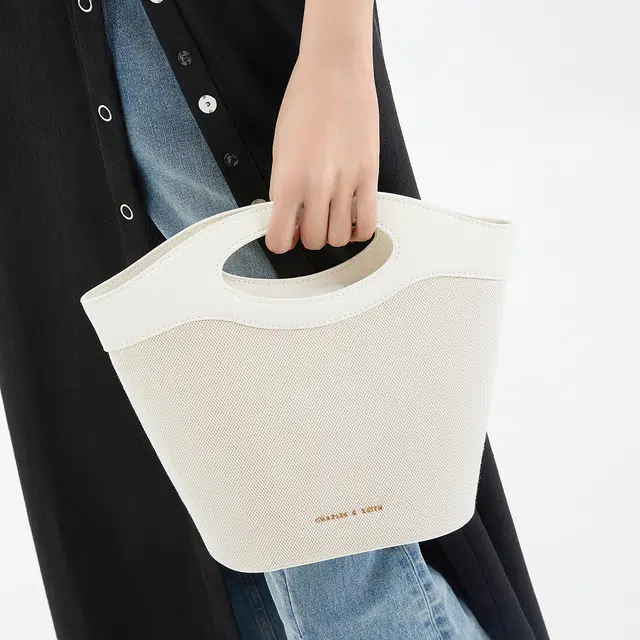 CHARLESKEITH ck Cream