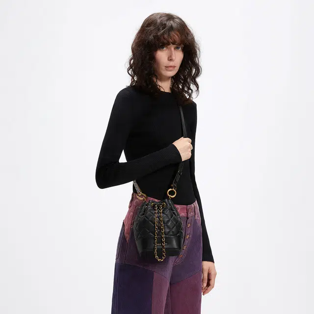 CHARLESKEITH BlackIvory