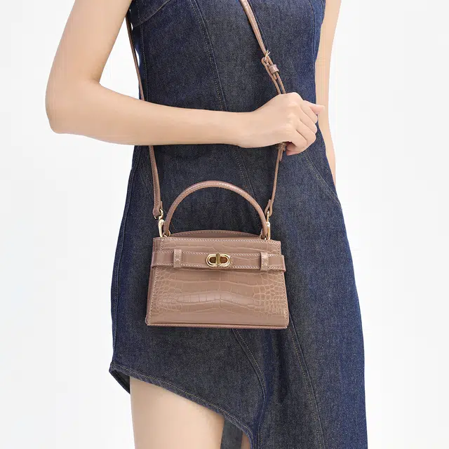 CHARLESKEITH ck PU BLUSHBlackIvory
