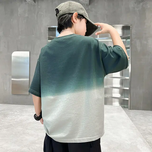 DisneyT