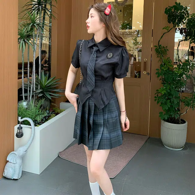 花山家的猫 学院风纯色尖领泡泡短袖上衣中腰百褶短裙制服 女款 两件套