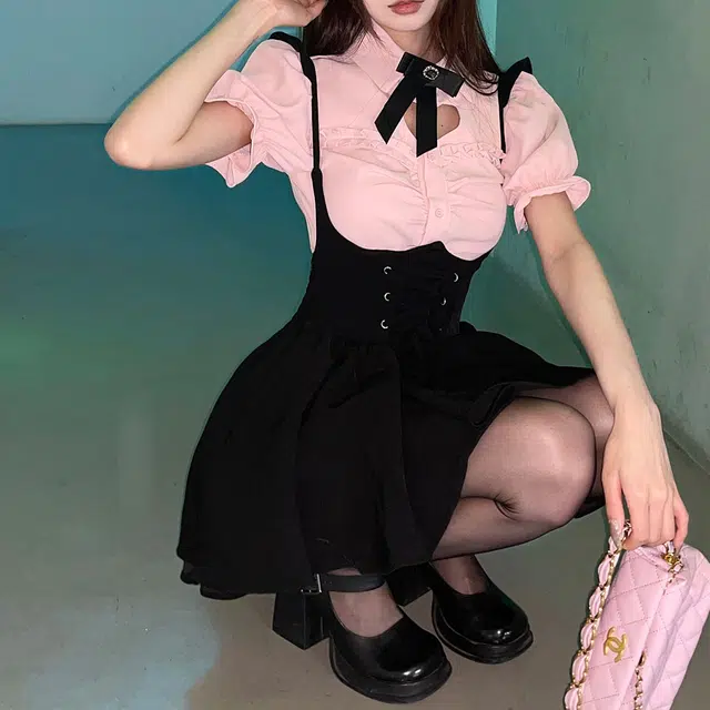 花山家的猫 纯色圆领超短款背带裙高腰修身泡泡短袖衬衫制服套装 女款