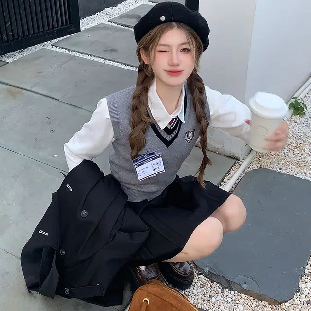 花山家的猫 纯色翻领双排扣黑色风衣长袖衬衫套头马甲短裙制服 女款
