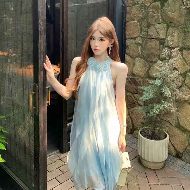 花山家的猫 法式温柔立体玫瑰花仙女挂脖无袖连衣裙 女款