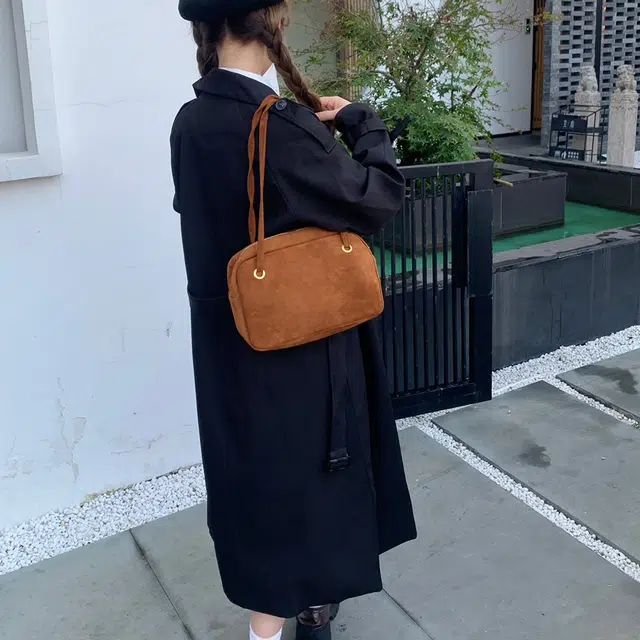 花山家的猫 纯色翻领双排扣黑色风衣长袖衬衫套头马甲短裙制服 女款
