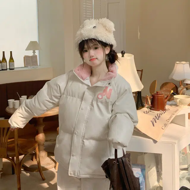 花山家的猫 长袖拼接字母纯色立领插肩加厚棉服 女款 白粉