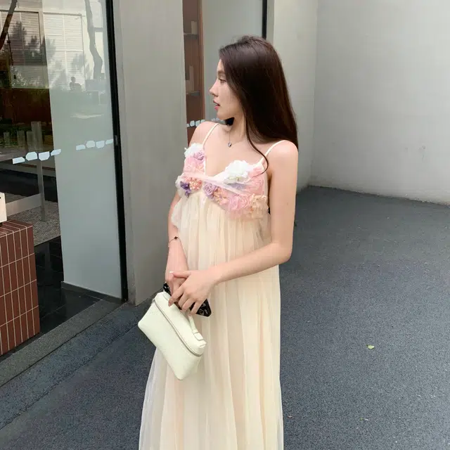 花山家的猫 度假甜美温柔立体花朵网纱长款吊带连衣裙 女款