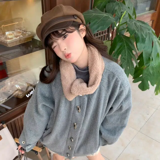 花山家的猫 拼色翻领牛角扣插肩袖加厚保暖夹克 女款 咖啡领灰色