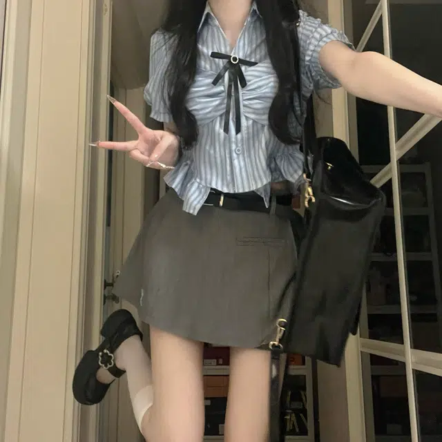 花山家的猫 条纹尖领泡泡袖制服上装 女款 天蓝色