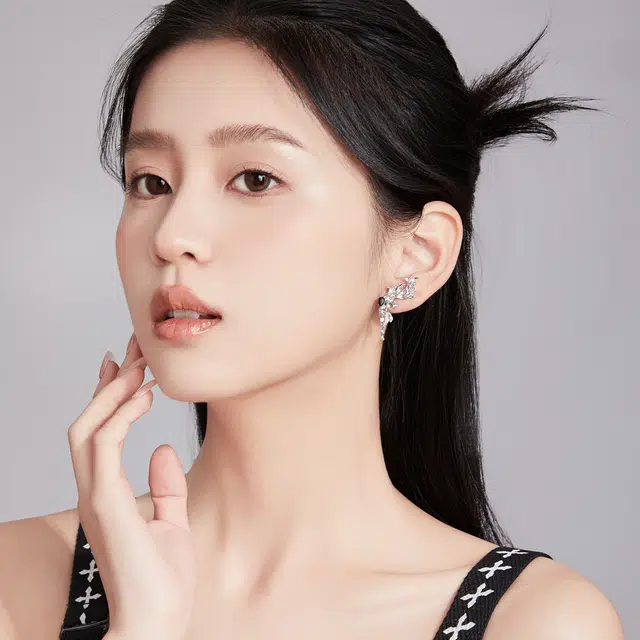 S925