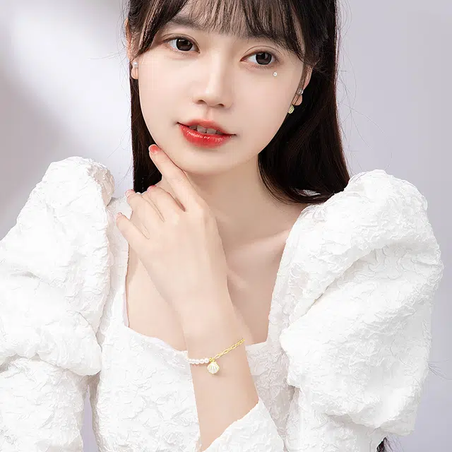 S925