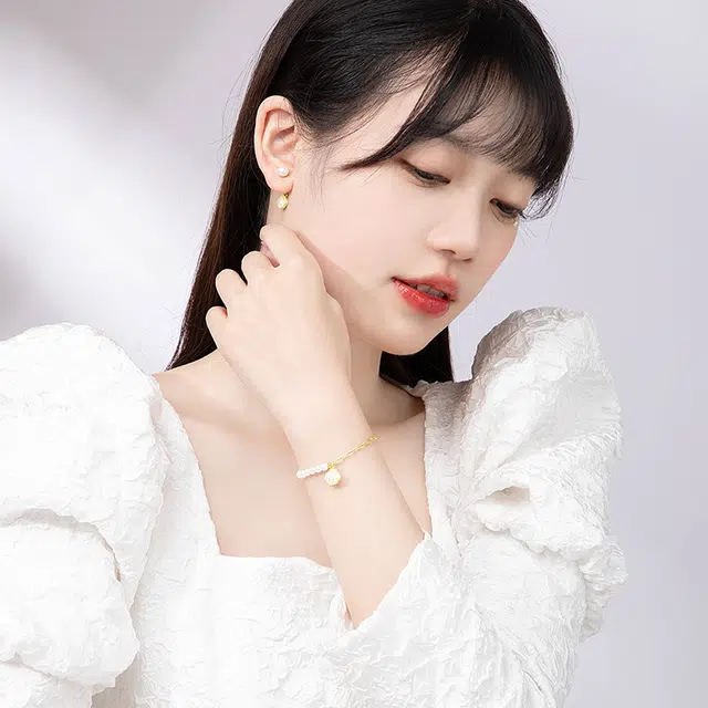 S925