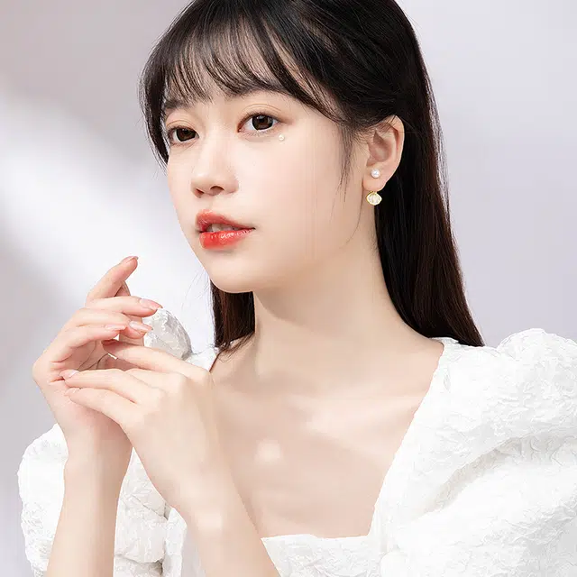 S925