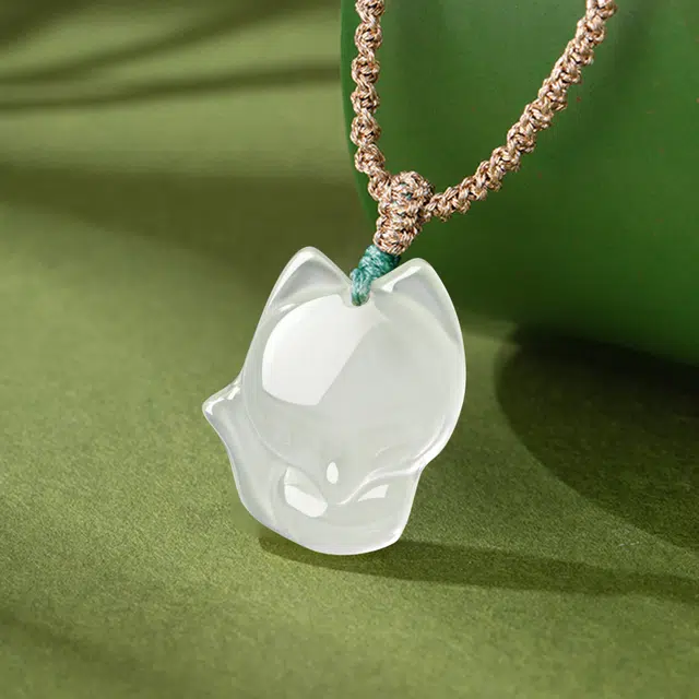 【买一赠一暴富金贴】 魔物 玉狐狸 新中式复古设计简约时尚高级 玉妲己雕刻吊坠日常通勤配饰 精美礼盒#好运 玉髓 项链 女款