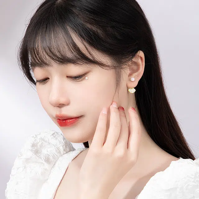 S925