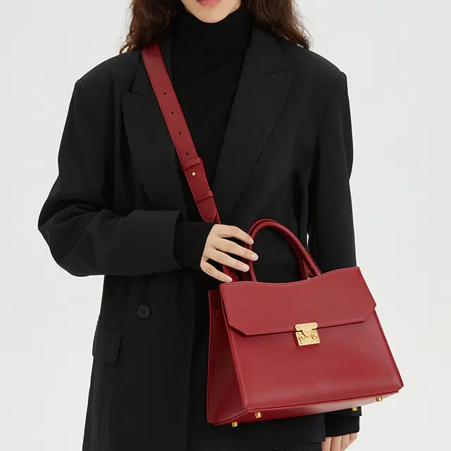 西木汀 心花怒放 小众设计金属扣新娘包气质百搭大容量 牛皮 婚包手提包单肩斜挎包 常规 女款 高级红
