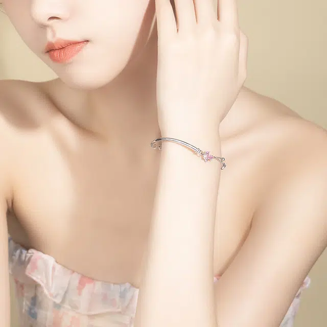 S925
