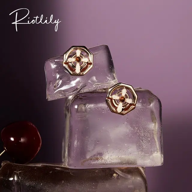 RiotLILY