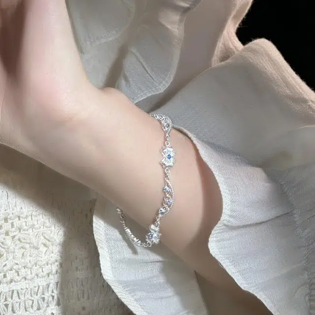 S925
