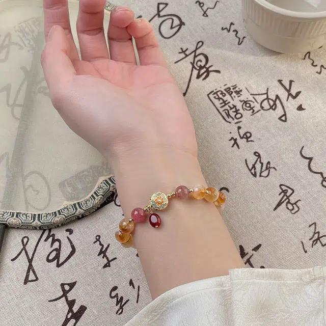 陌阡雪 【八方来财】 财源滚滚 暴富 招财进宝 转运  时来运转 财富之石 时尚百搭高级感#好运天然 黄水晶 手串 女款