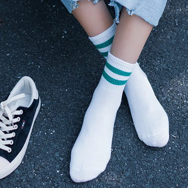 浪莎 韩系纯棉透气舒适吸汗速干运动袜排湿防滑防臭高弹不勒脚休闲袜子女袜居家日常时尚简约条纹百搭中筒袜  女款