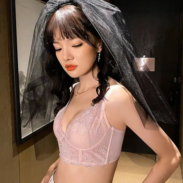 浪莎 蕾丝兔耳杯胸罩无痕无钢圈小胸聚拢性感上托防下垂收副乳美背运动文胸 女款