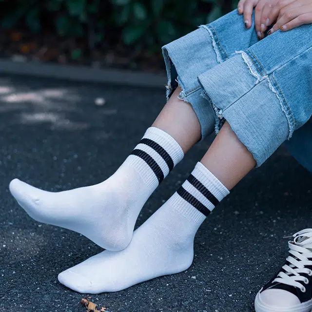 浪莎 韩系纯棉透气舒适吸汗速干运动袜排湿防滑防臭高弹不勒脚休闲袜子女袜居家日常时尚简约条纹百搭中筒袜  女款
