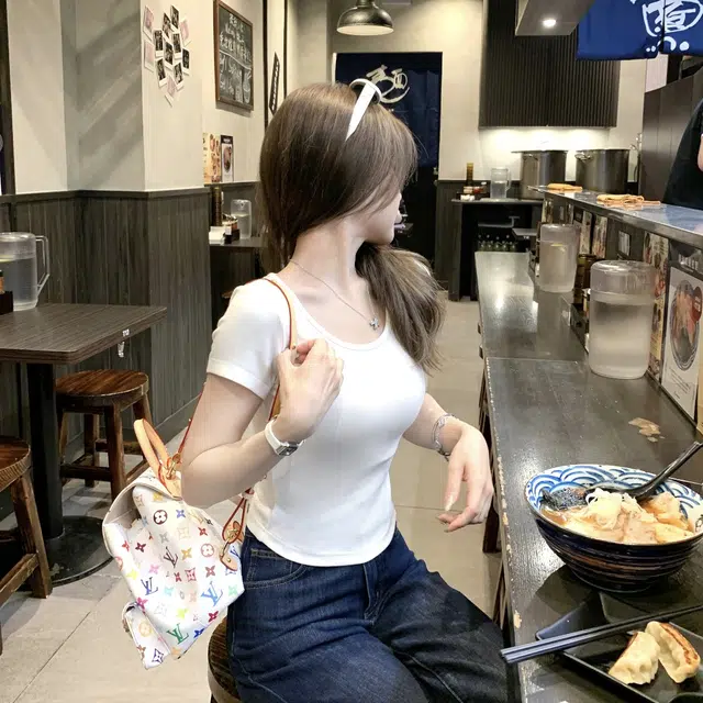 CHIWAWAMEME T