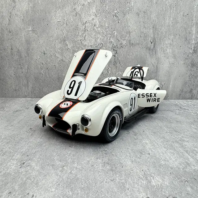 KYOSHO 118 427Shellby Cobra