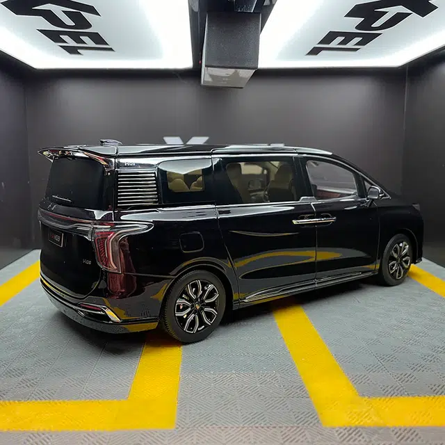 118 HQ9 MPV
