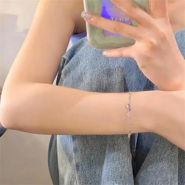 希遇 郁金香手链简约森系小清新小众设计轻奢高级感花朵手饰 铜 手链 女款