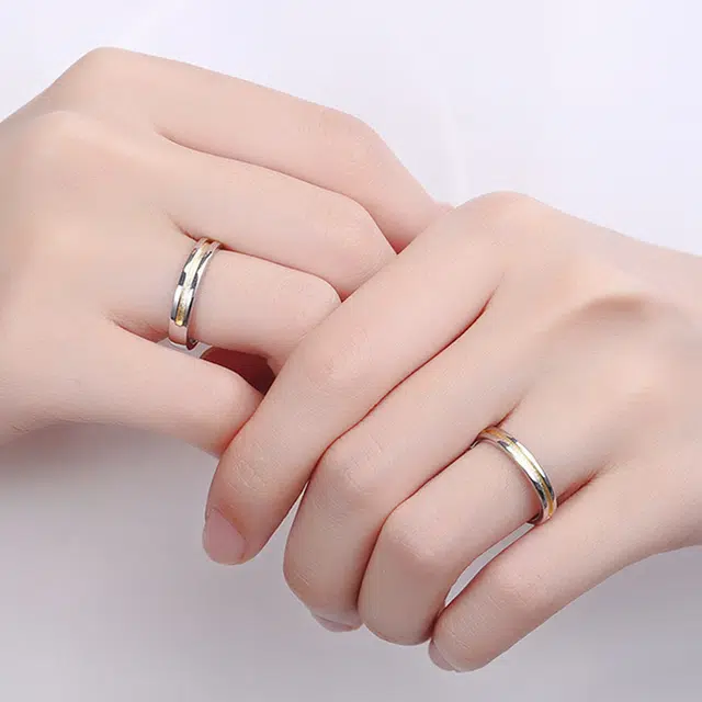 925
