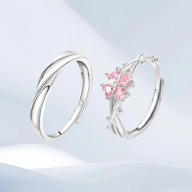 希遇 幸运之恋四叶草 森系风简约气质高级感 小众高颜值独特浪漫创意 清新百搭交织爱意 合金 戒指 男女同款情侣款