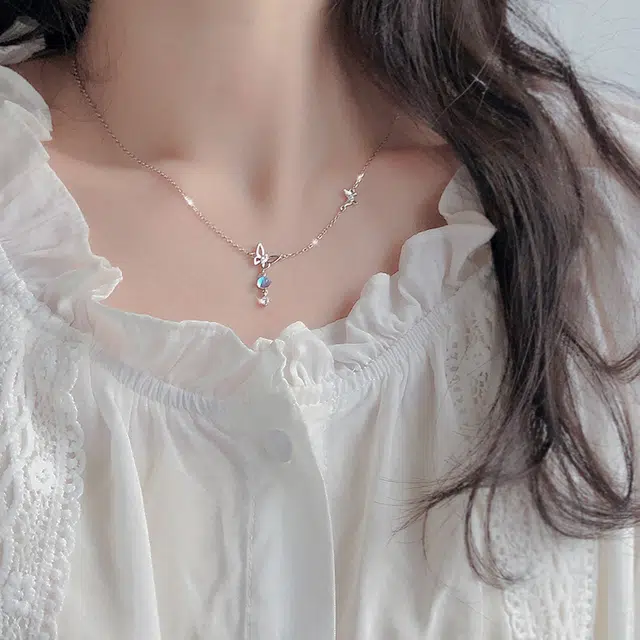 希遇 极光月光石蝴蝶项链简约蓝色甜美气质少女心流苏锁骨链 铜 项链 女款