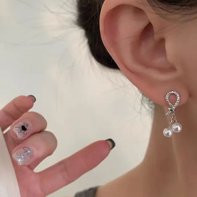 希遇  珍珠锆石耳环高级感耳饰轻奢小众通勤独特气质 合金 耳钉 女款