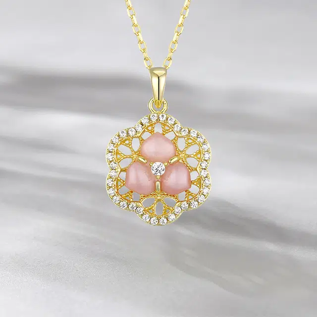 925