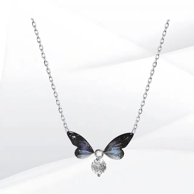希遇 梦幻冰蝶蓝紫渐变蝴蝶超闪简约轻奢冷淡风锁骨链#好运 合金 项链 男女同款情侣款