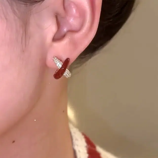 希遇 喜庆交叉红色微镶锆石耳饰气质小众设计轻奢高级感 铜 耳钉 女款