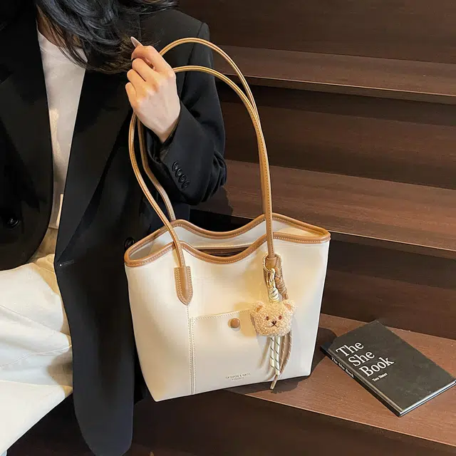 RIVMIND PU Tote
